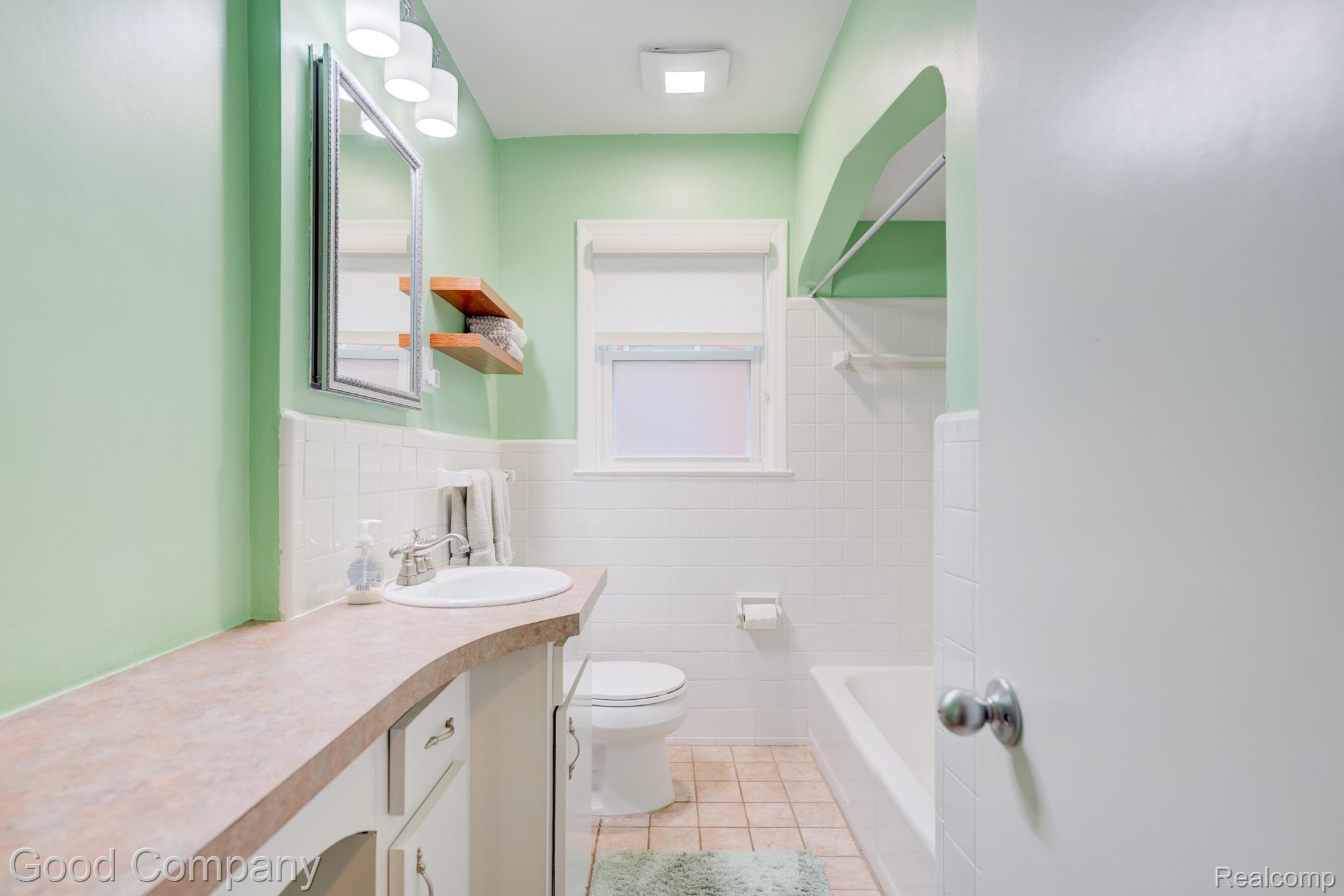 1024 Wyandotte Avenue Property Photo 24