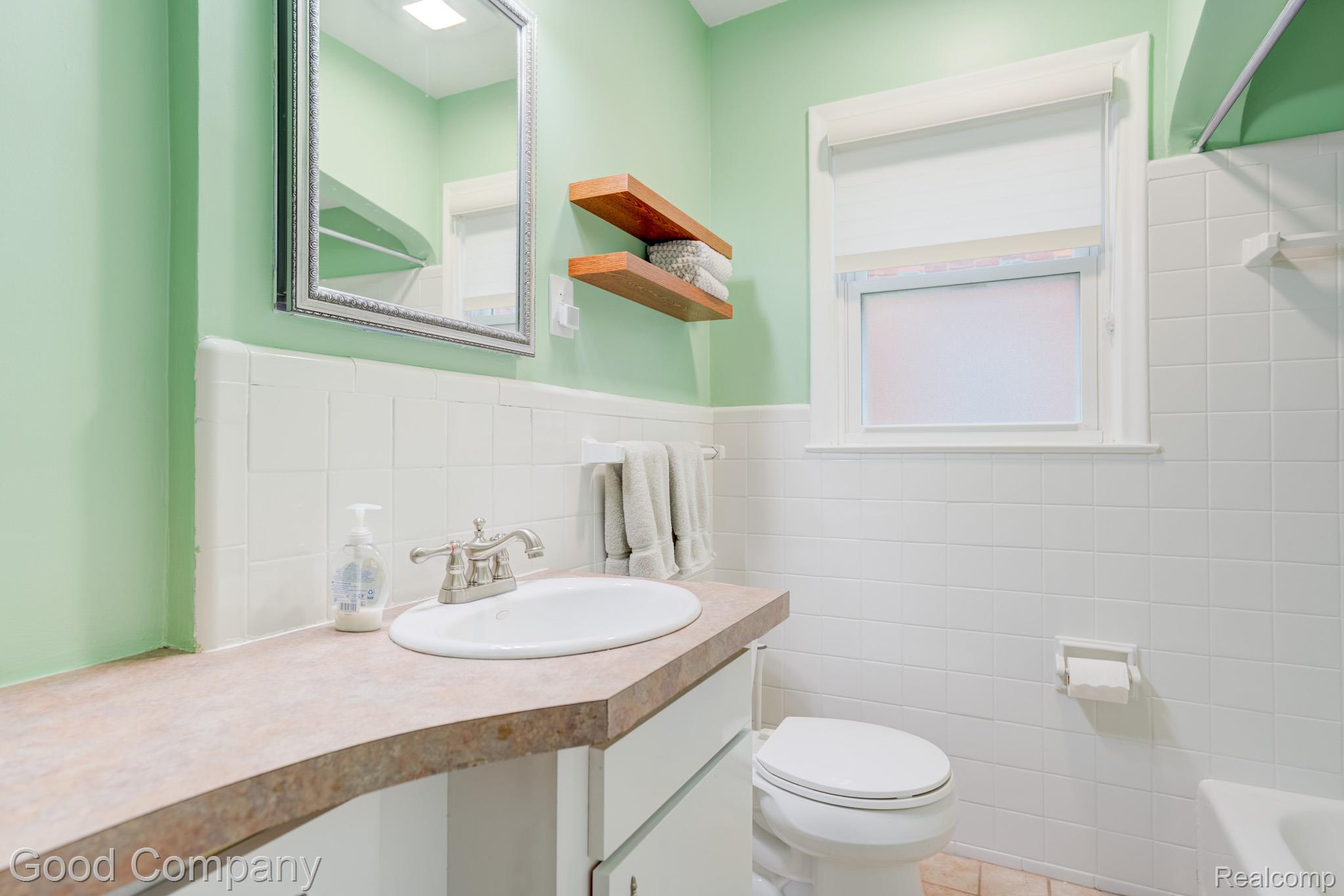 1024 Wyandotte Avenue Property Photo 25