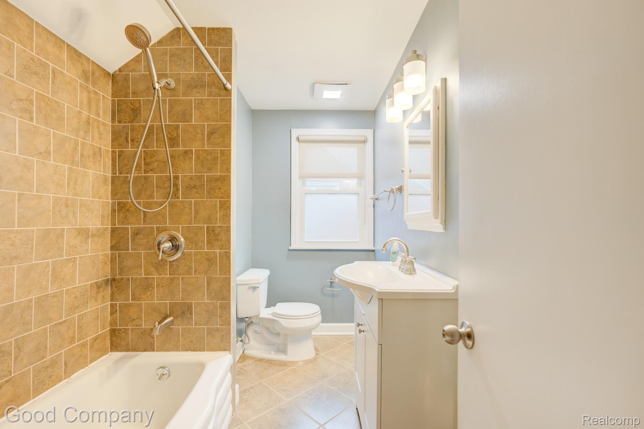 1024 Wyandotte Avenue Property Photo 31