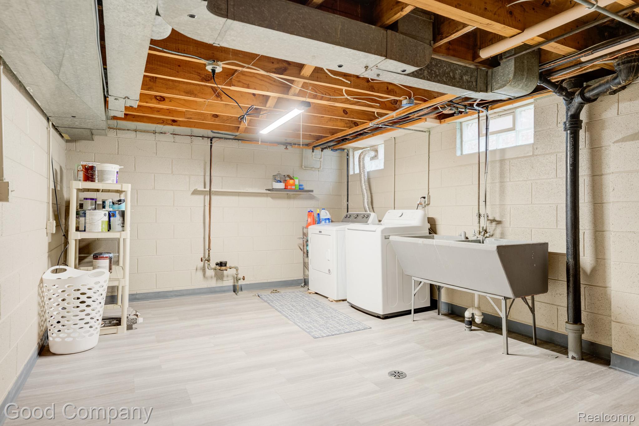 1024 Wyandotte Avenue Property Photo 39