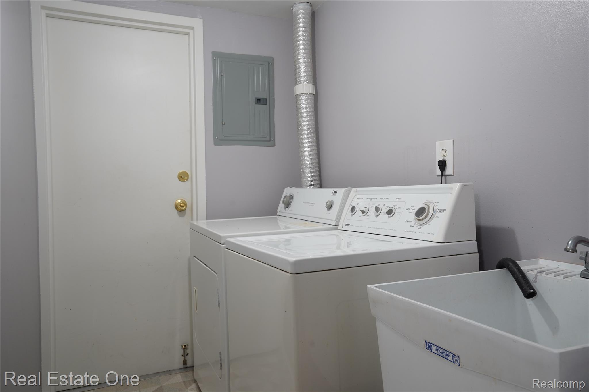 29612 City Center Drive 1 Property Photo 18
