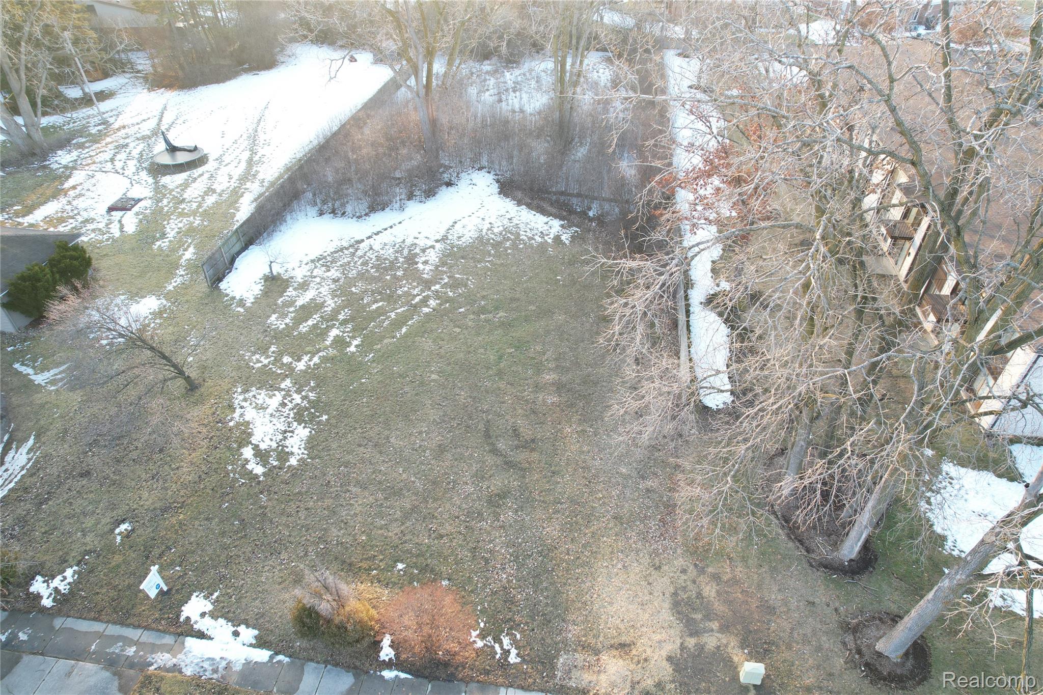 28819 Lahser Road Property Photo 2