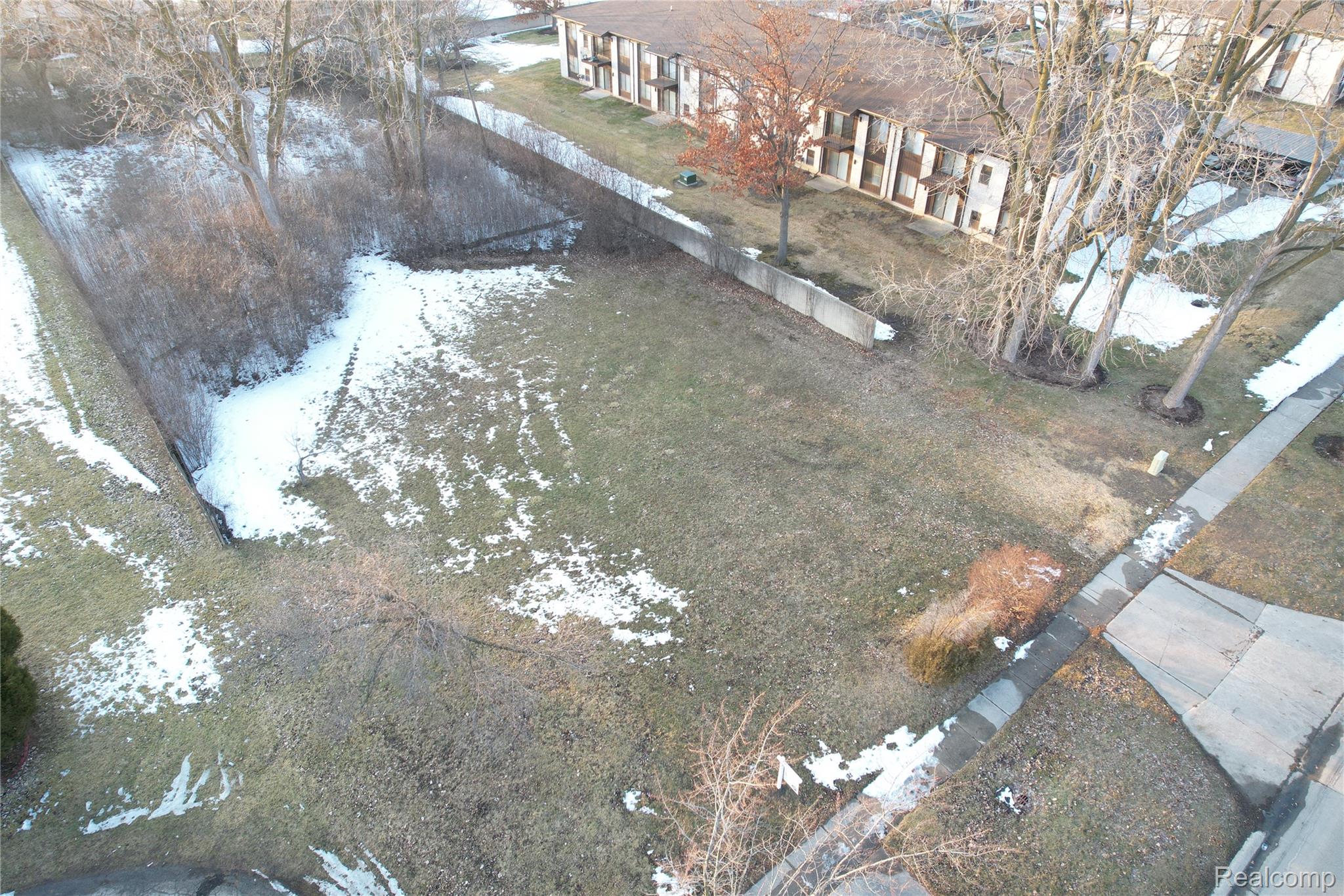 28819 Lahser Road Property Photo 3