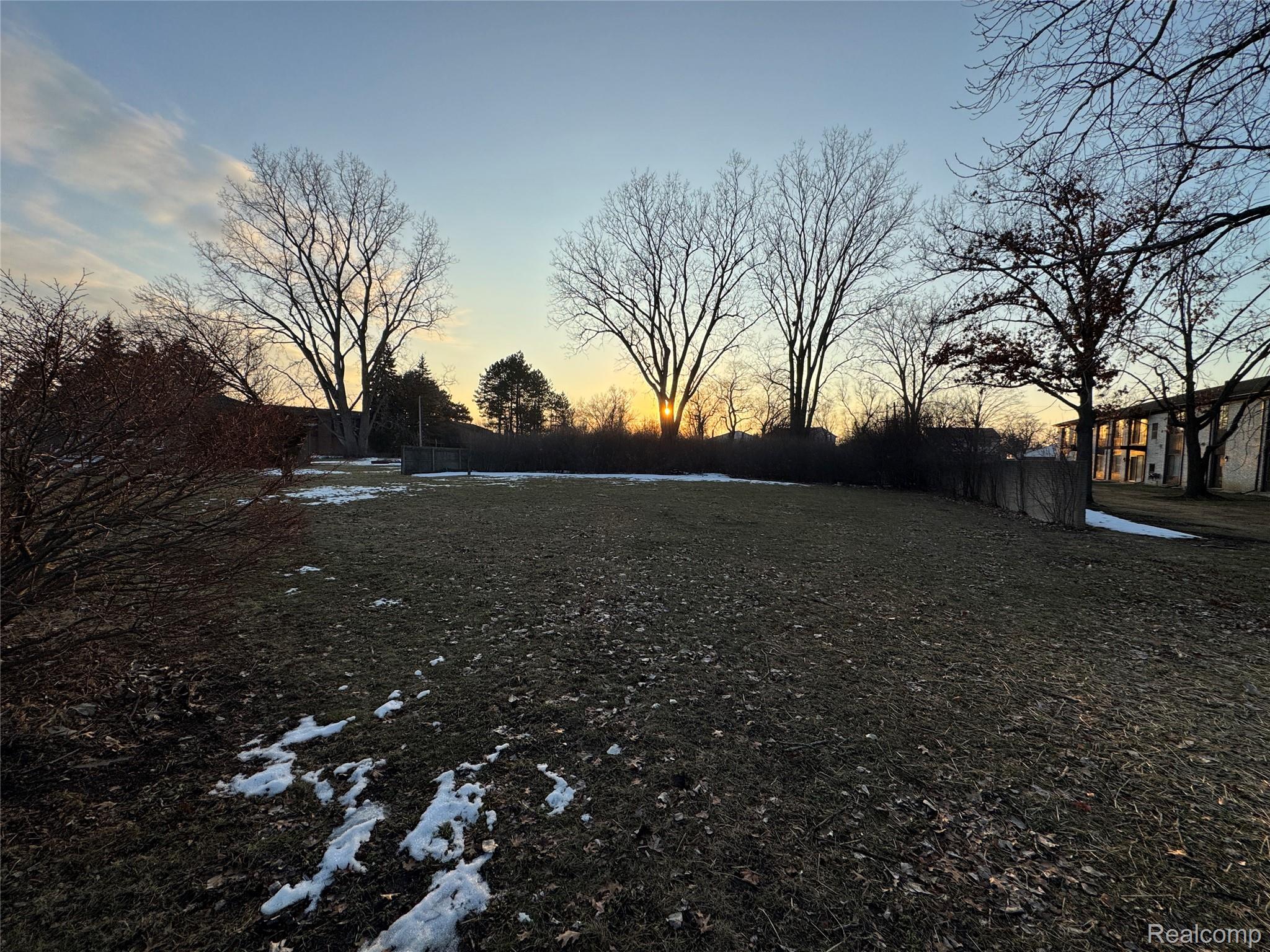 28819 Lahser Road Property Photo 4
