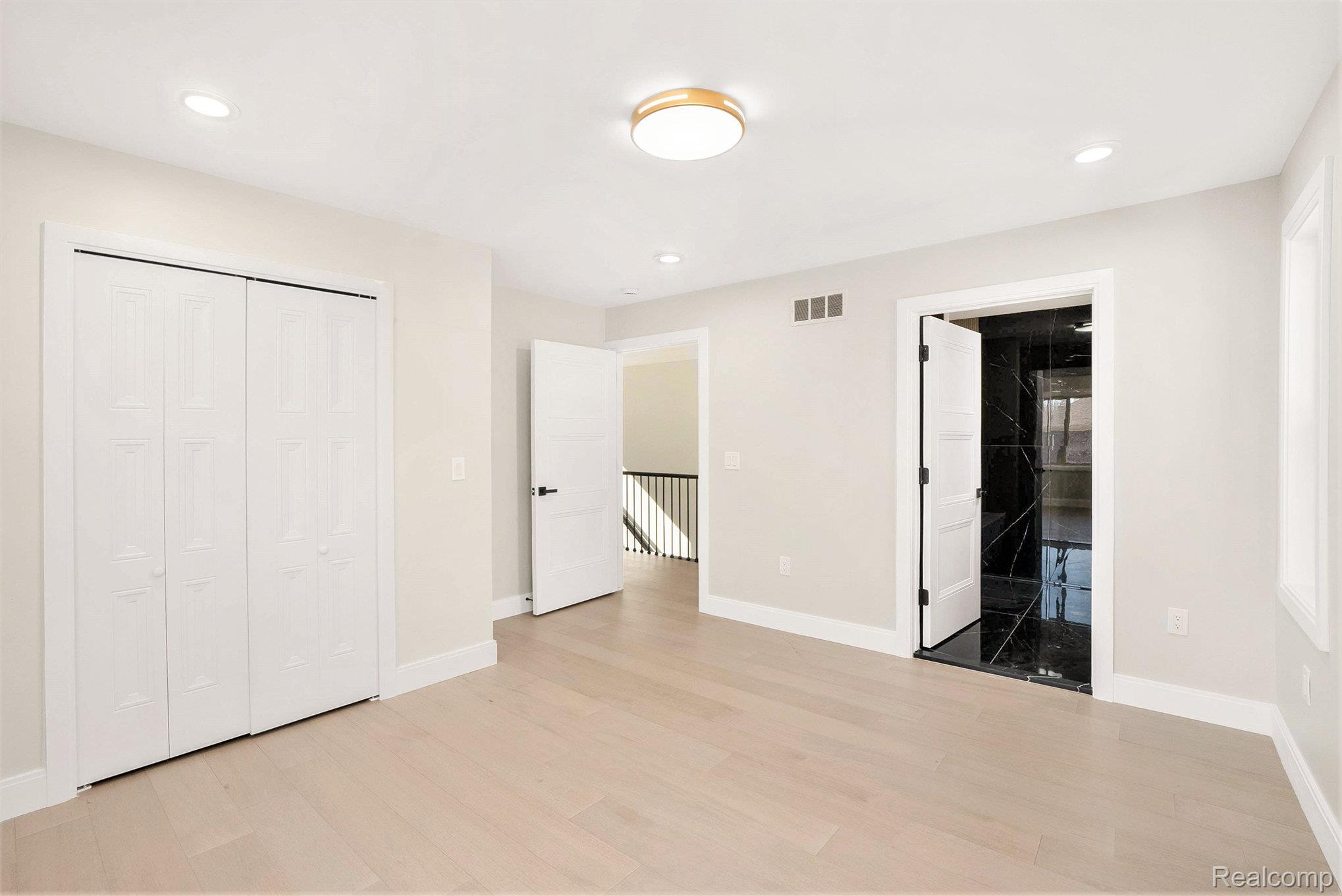 7634 Pinehurst Street Property Photo 15