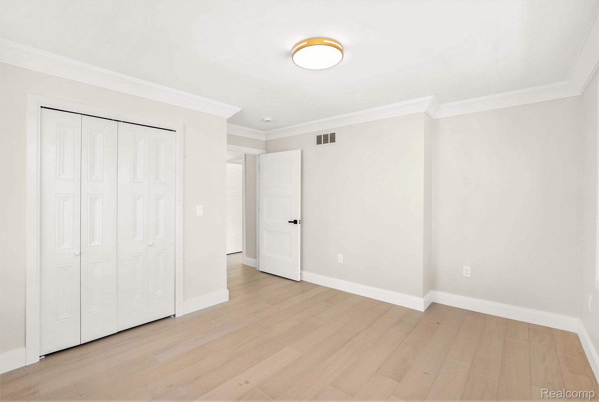 7634 Pinehurst Street Property Photo 17