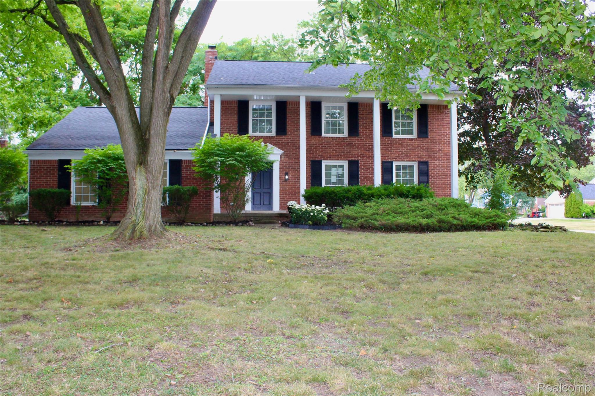 5620 Old Carriage Lane