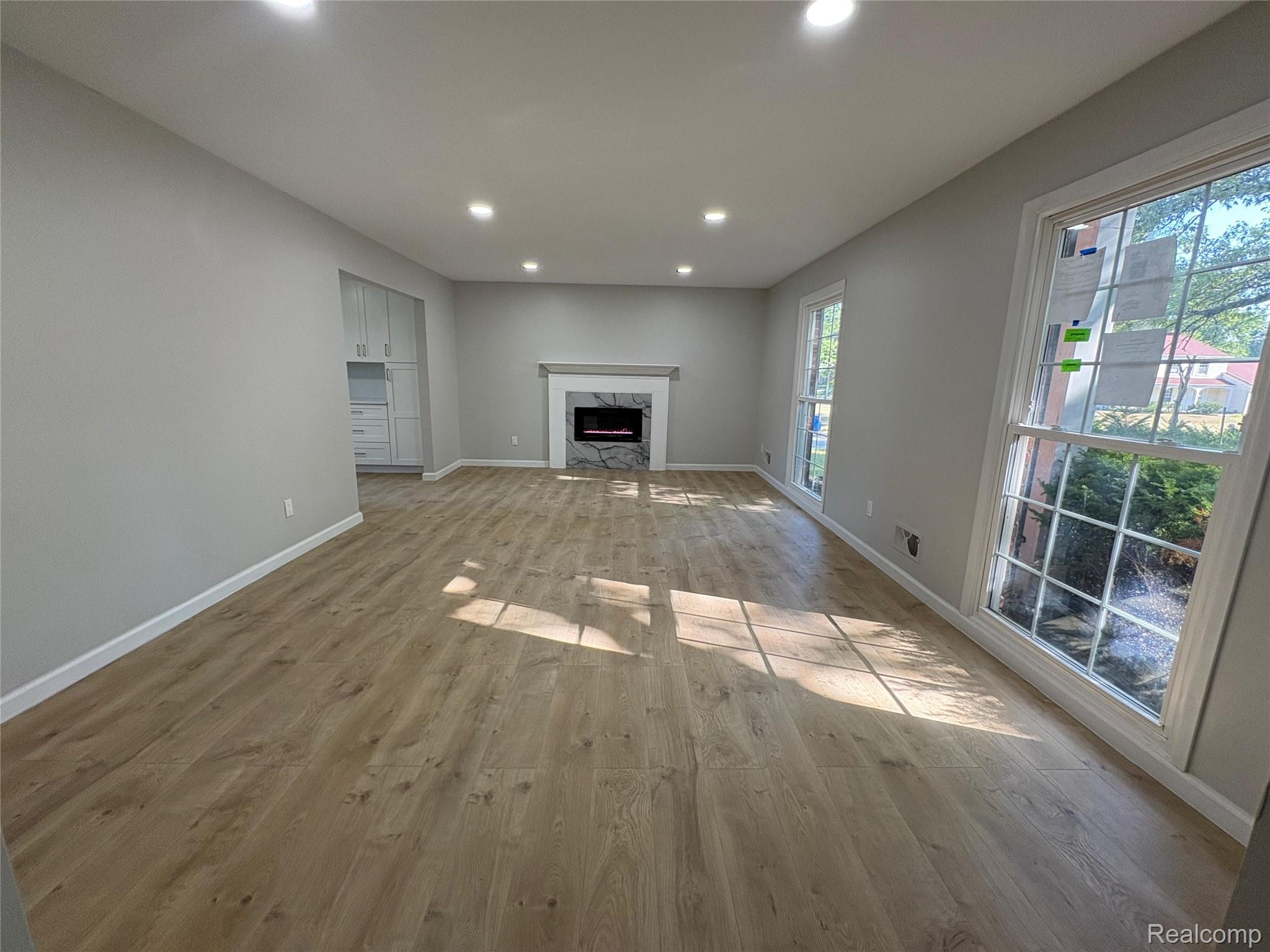 5620 Old Carriage Lane Property Photo 6