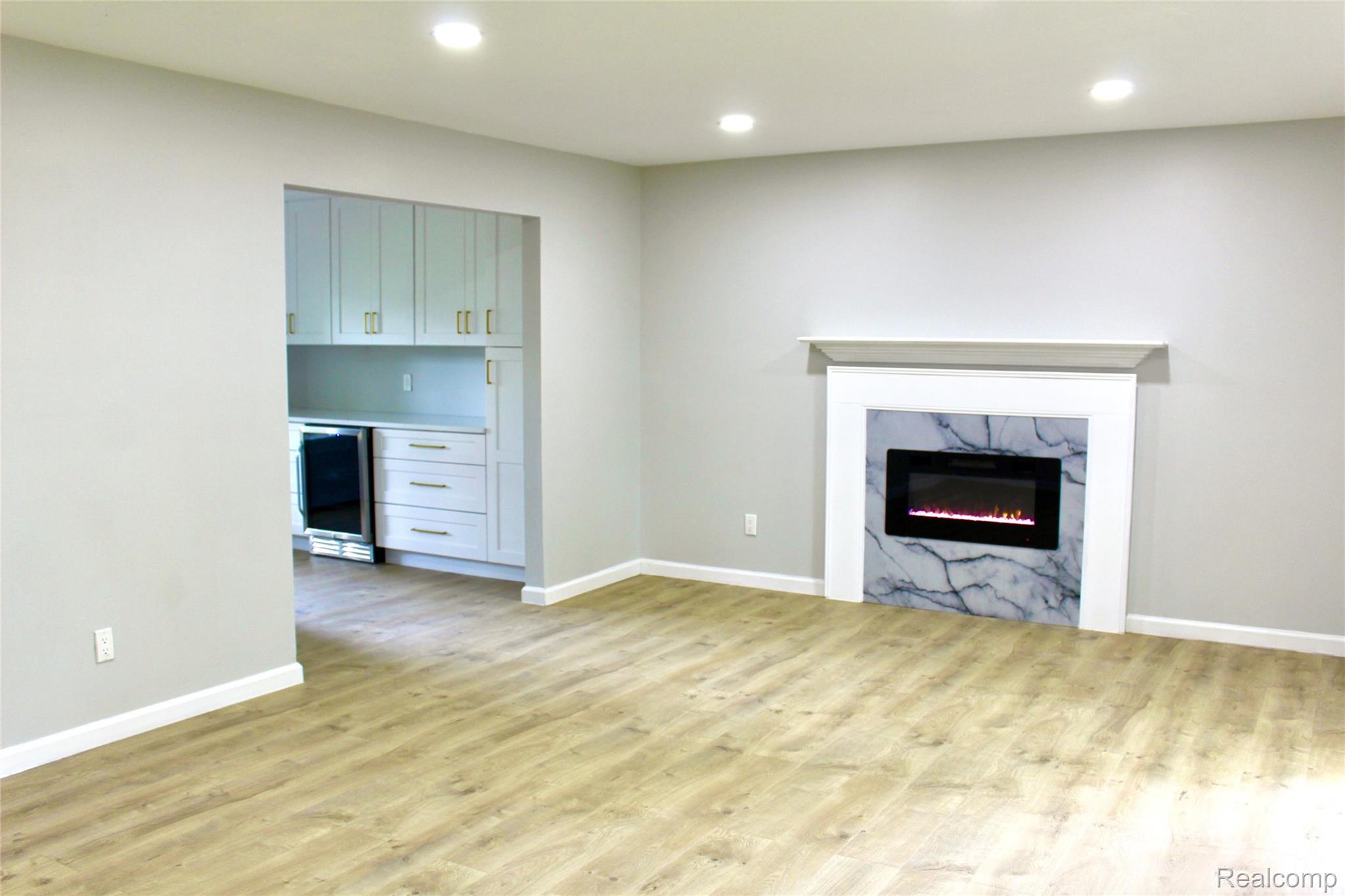 5620 Old Carriage Lane Property Photo 9