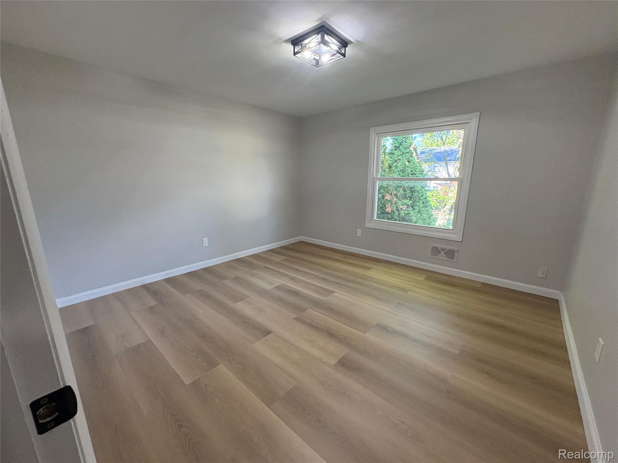 5620 Old Carriage Lane Property Photo 33