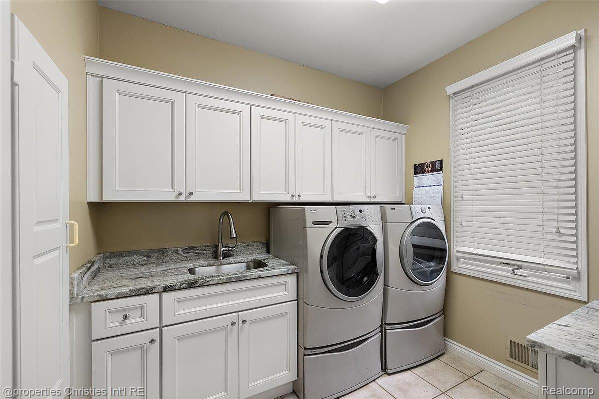 5173 Serena Dr Property Photo 38