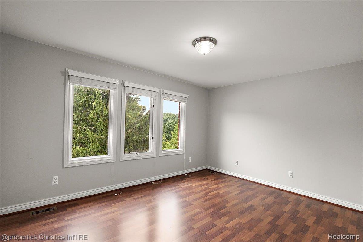 5173 Serena Dr Property Photo 54