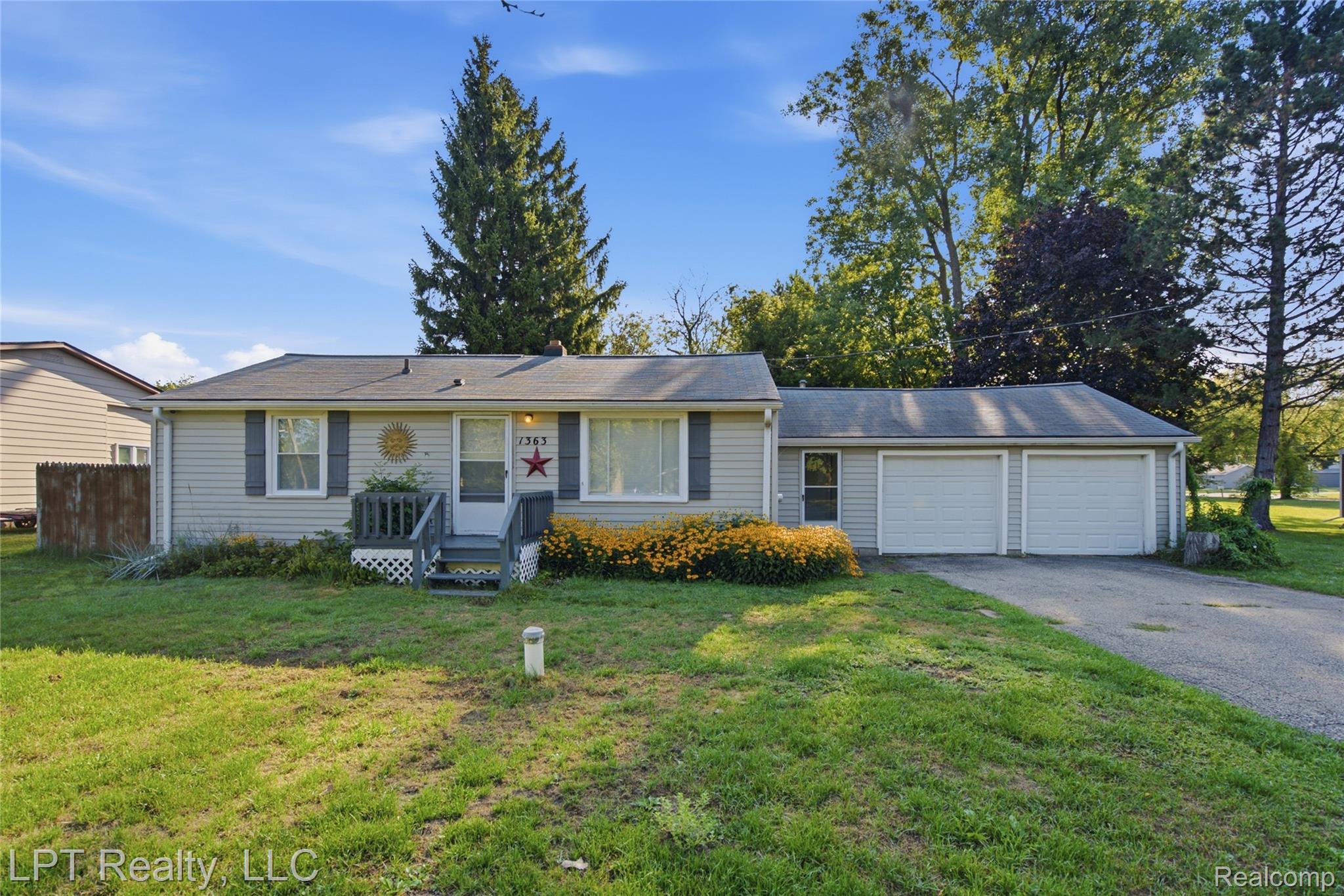 1363 Kettering Street Property Photo 1