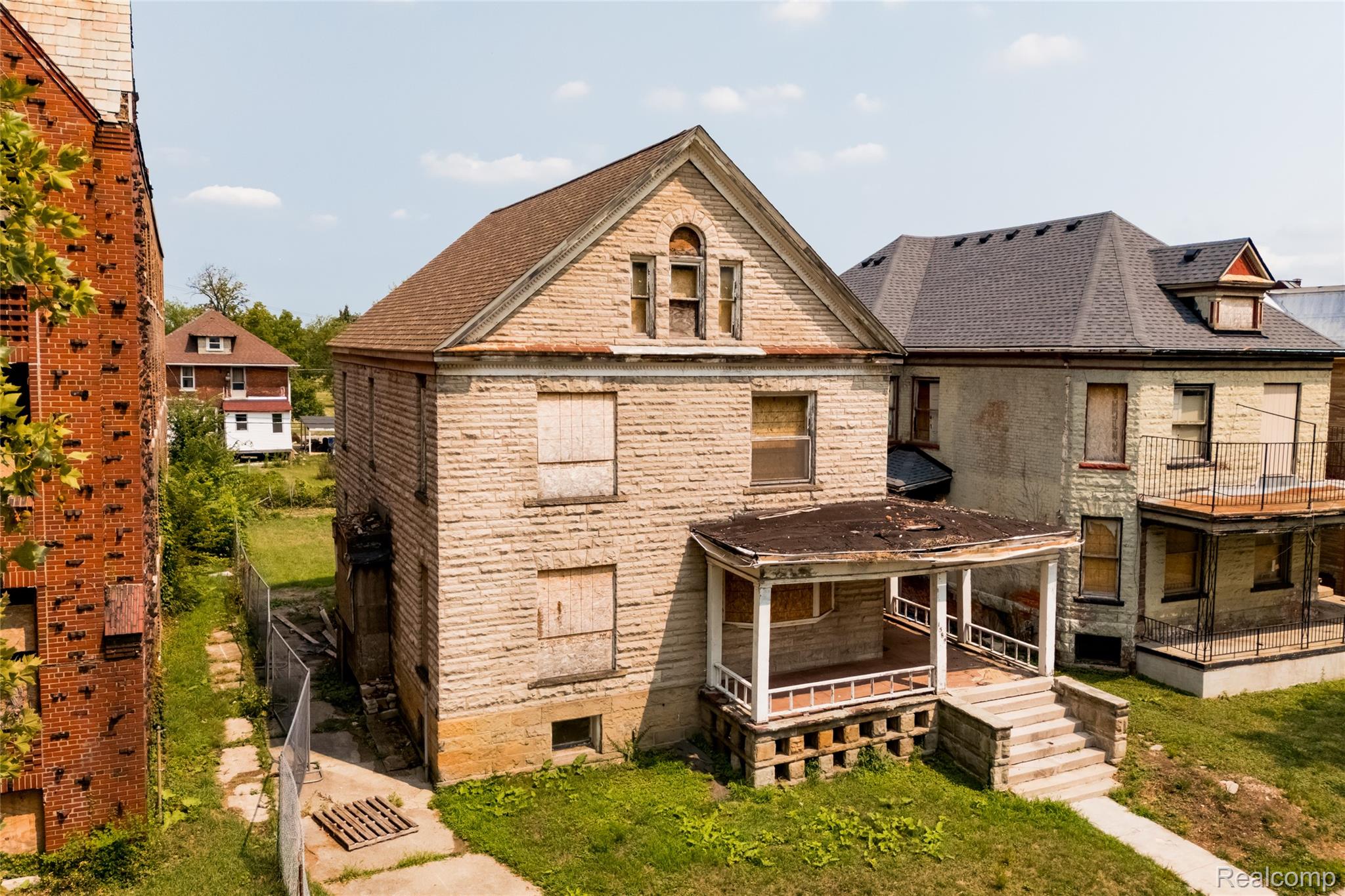 1582 Cadillac Boulevard Property Photo 1