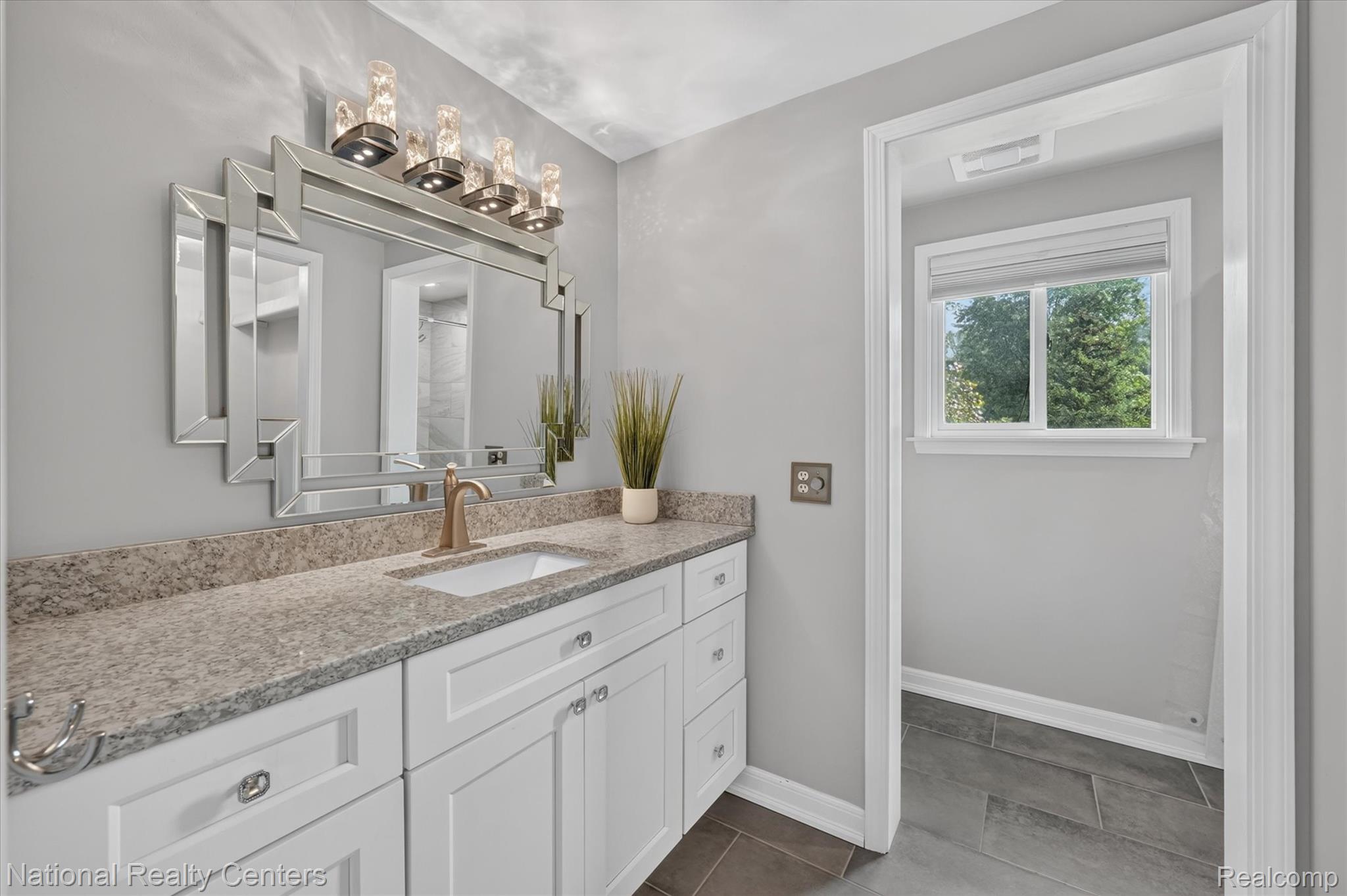6604 Paul Revere Lane Property Photo 17