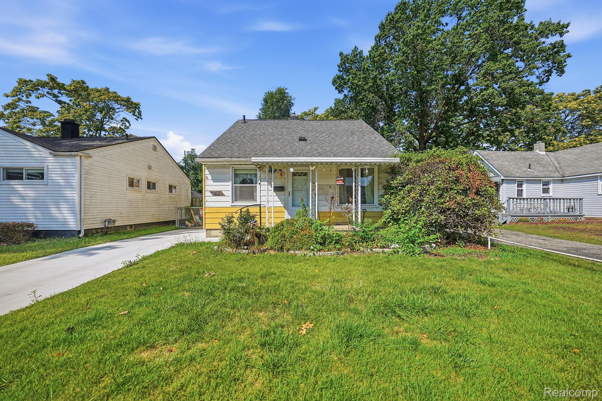 27361 Osmun Street Property Photo 1