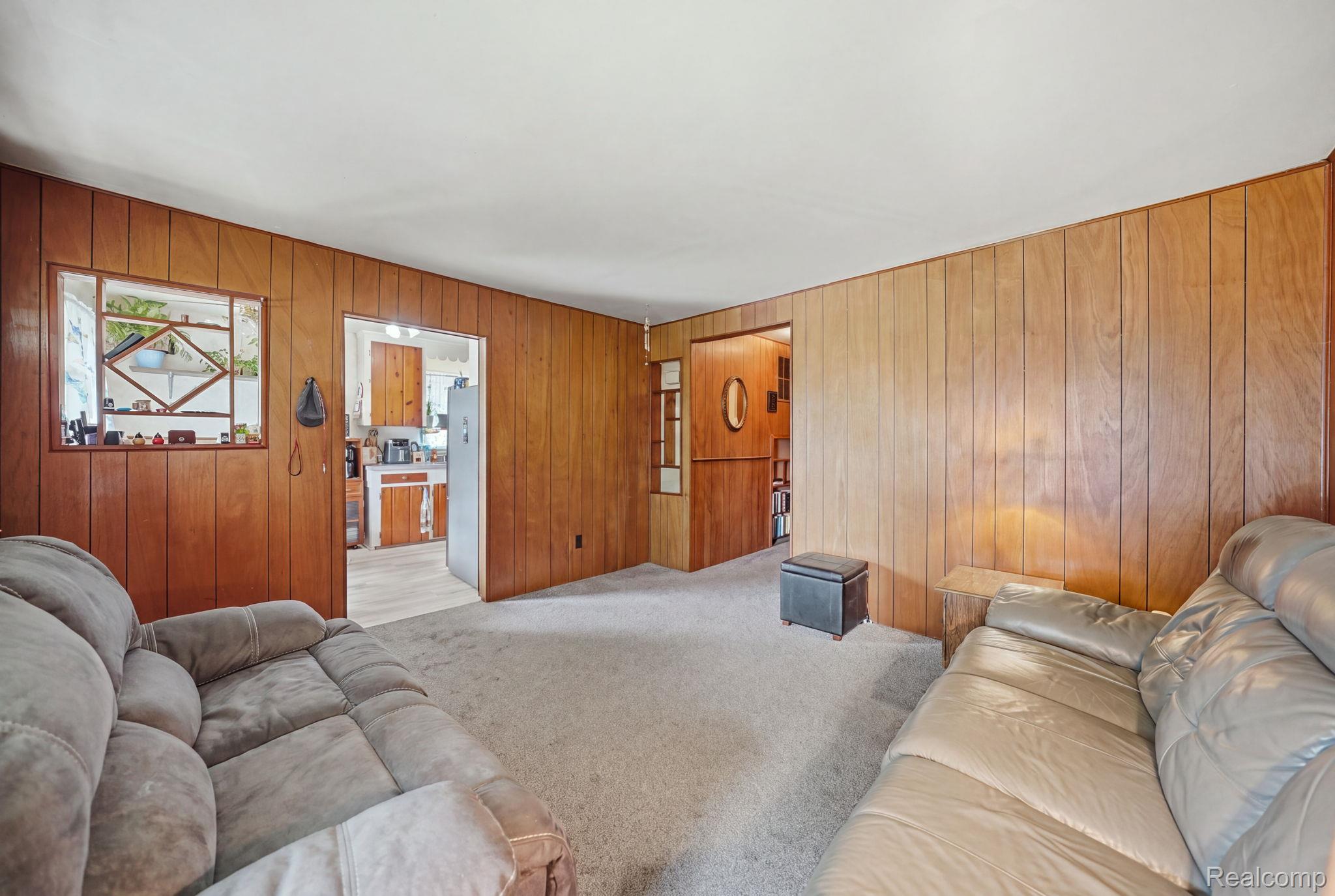 27361 Osmun Street Property Photo 3