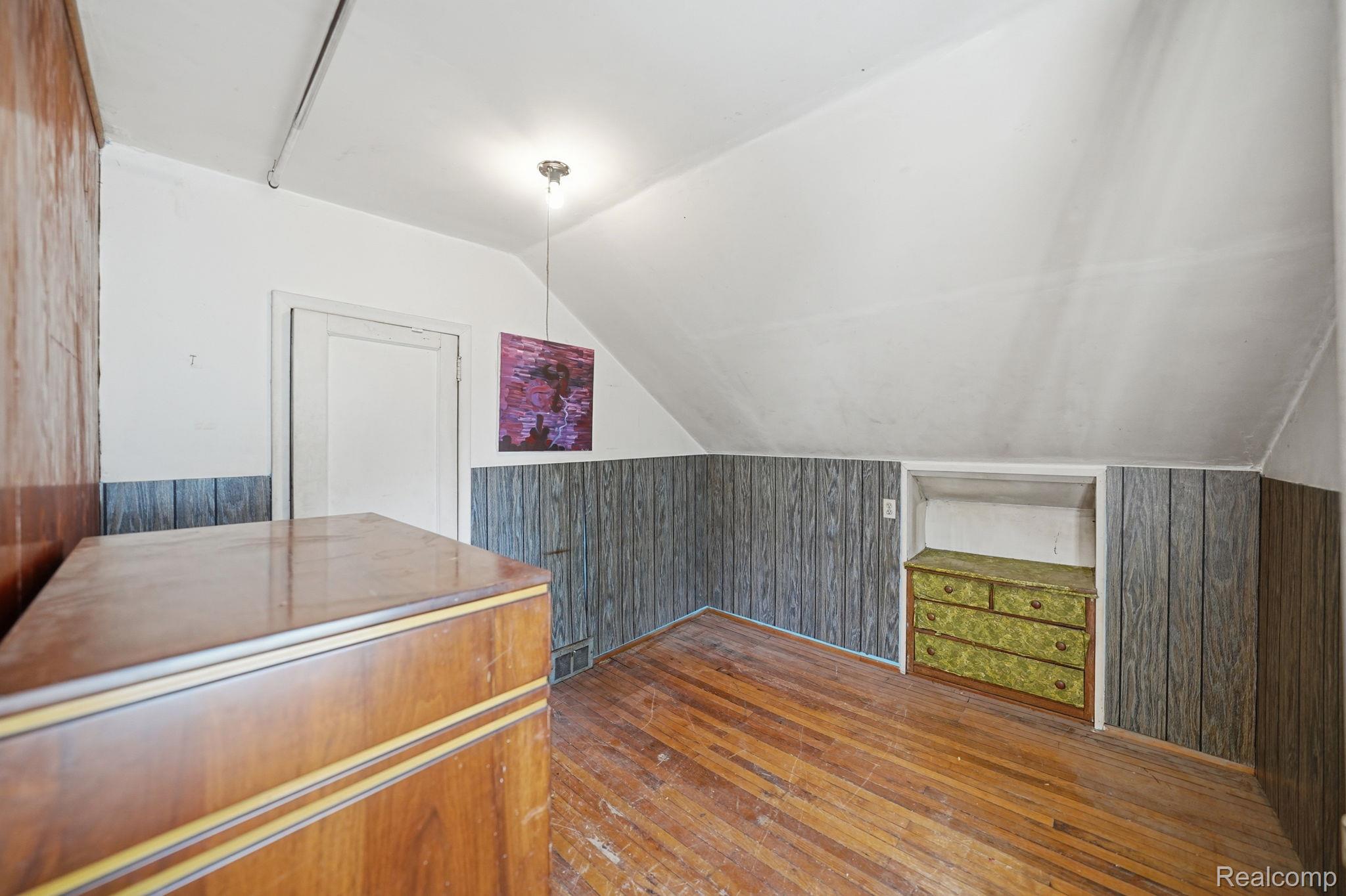 27361 Osmun Street Property Photo 21
