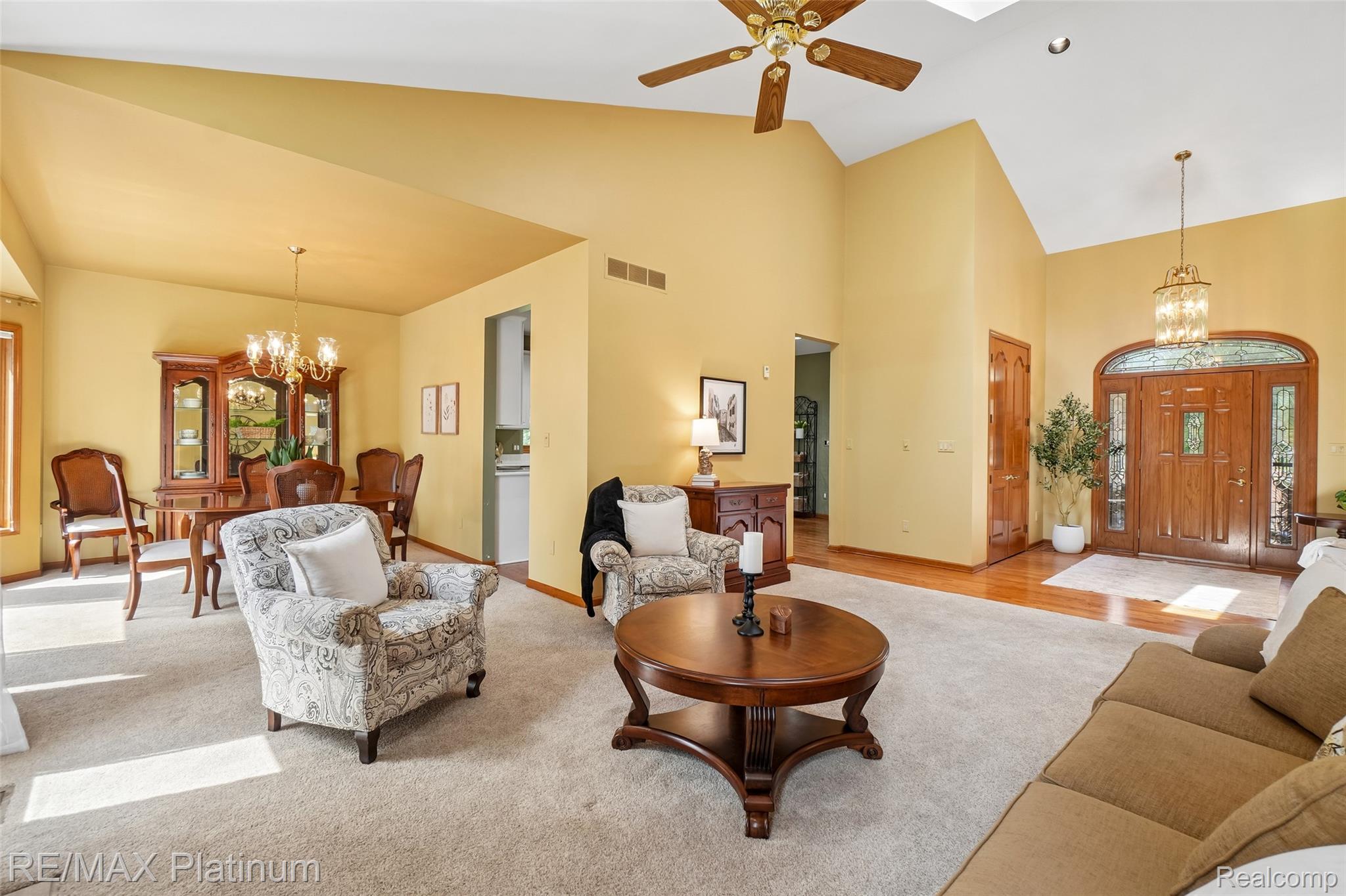 10688 Eagle Ravine Drive Property Photo 8
