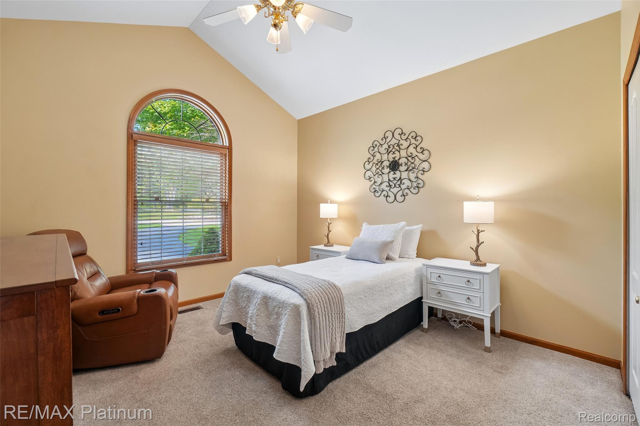 10688 Eagle Ravine Drive Property Photo 24