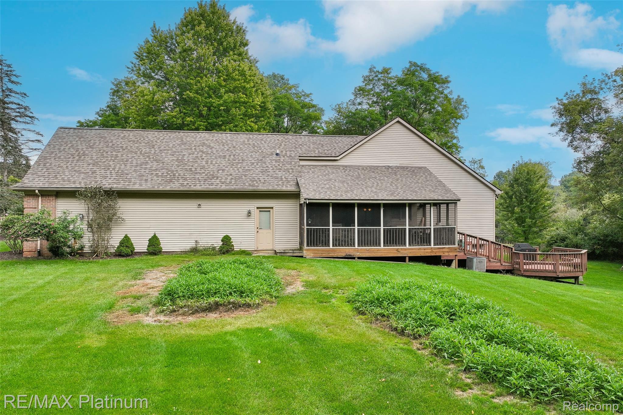 10688 Eagle Ravine Drive Property Photo 39