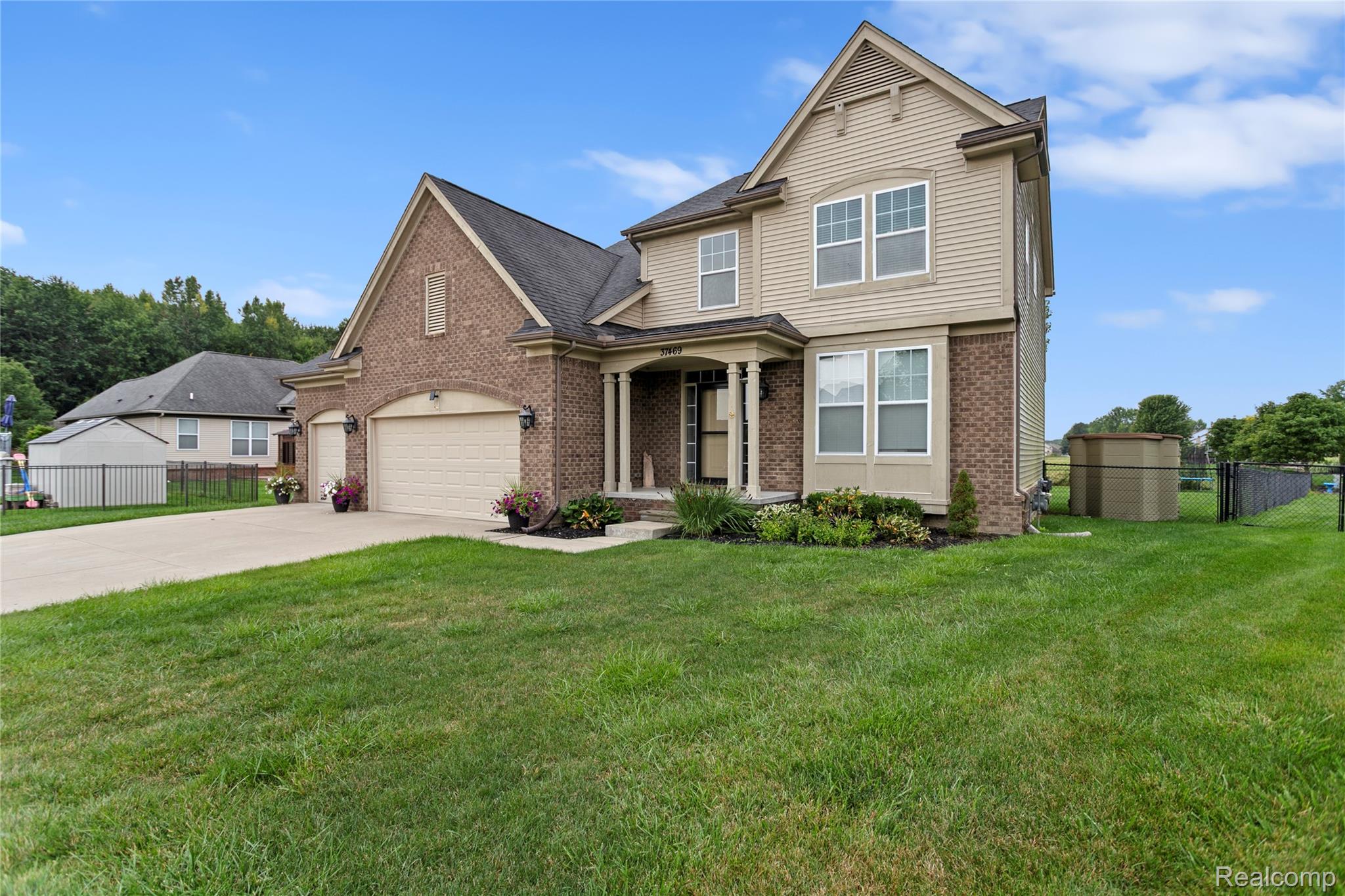 37469 Karen Ann Court Property Photo 3