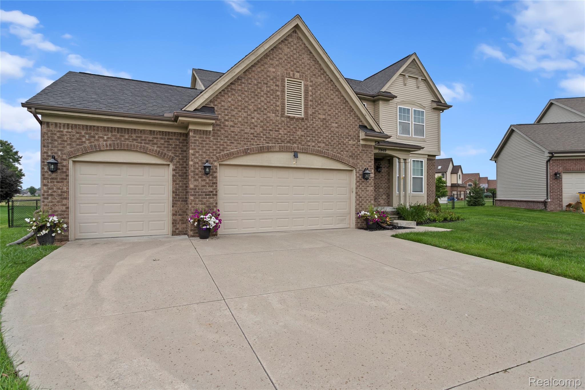 37469 Karen Ann Court Property Photo 5