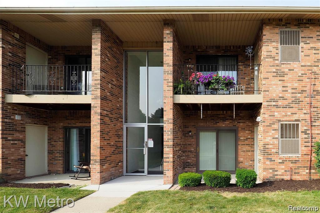 15014 Island Drive Property Photo 1