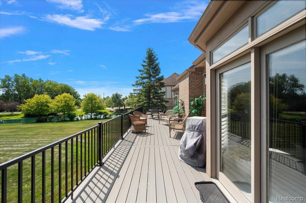63142 Turnberry Way Property Photo 12