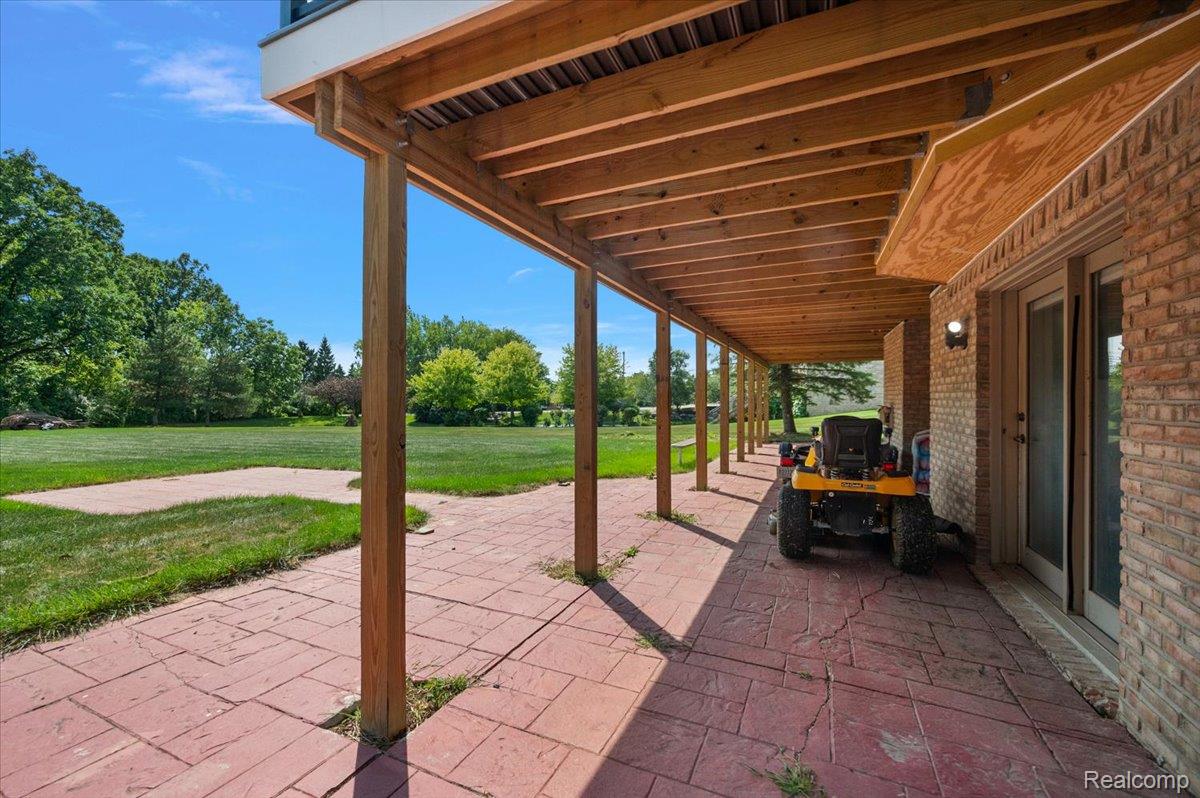 63142 Turnberry Way Property Photo 13