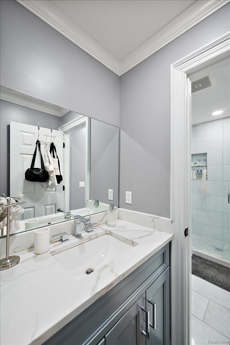 63142 Turnberry Way Property Photo 63