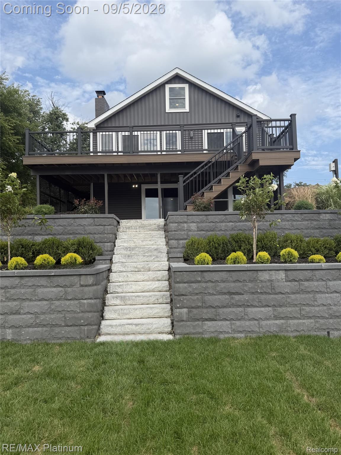 6298 Fonda Lake Drive Property Photo 1