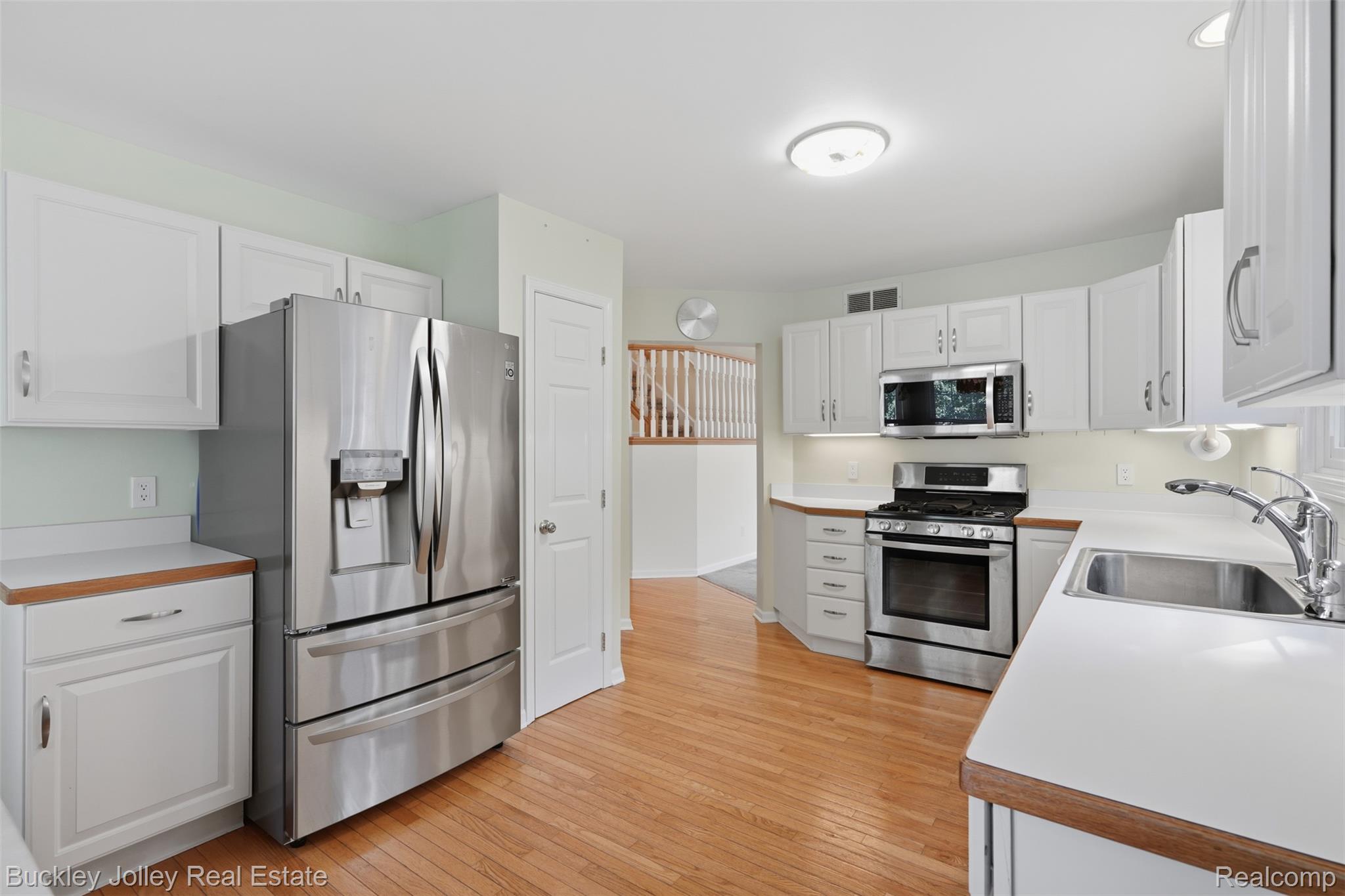 4784 New Haven Drive Property Photo 3