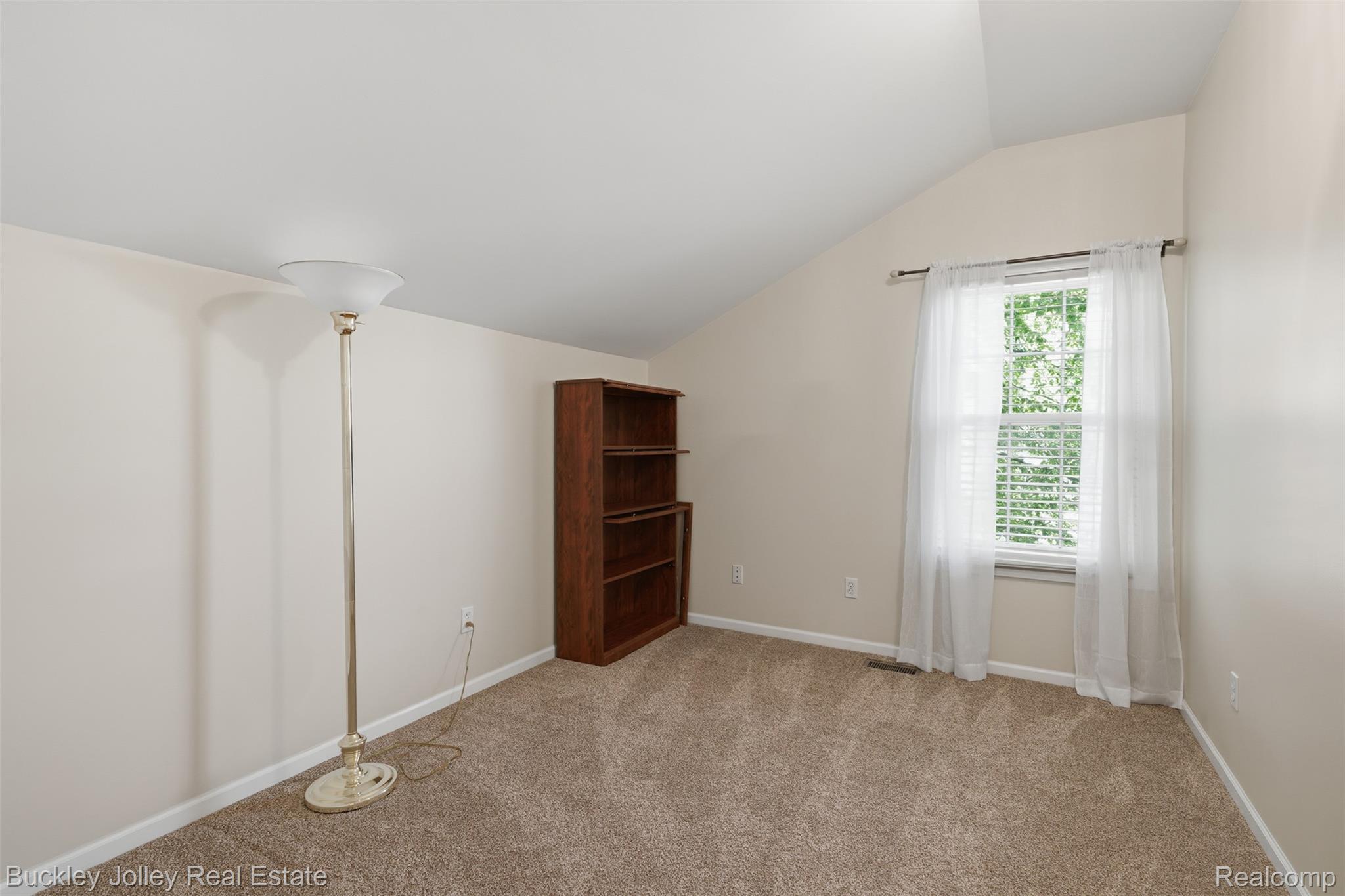 4784 New Haven Drive Property Photo 19