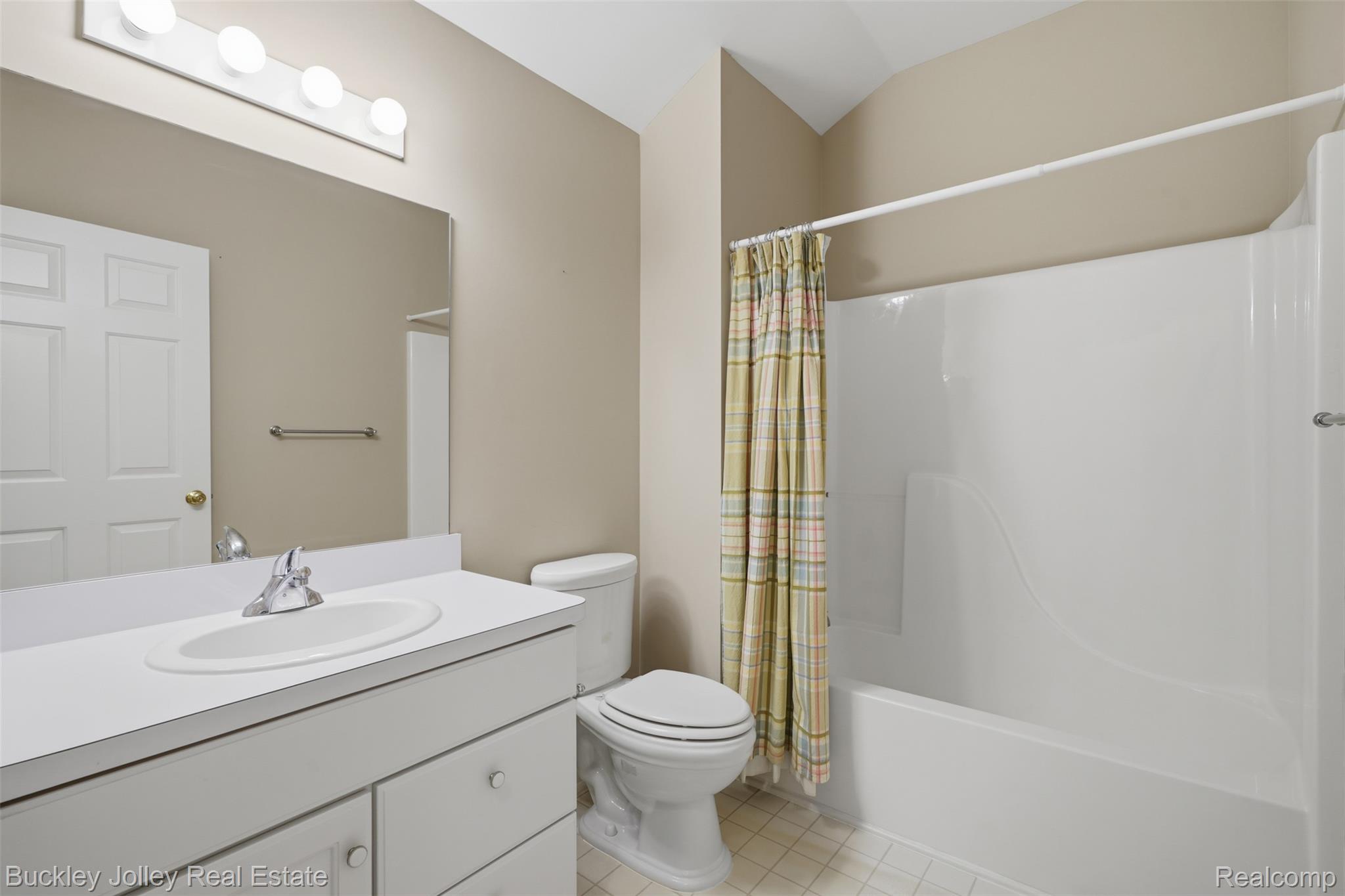 4784 New Haven Drive Property Photo 20