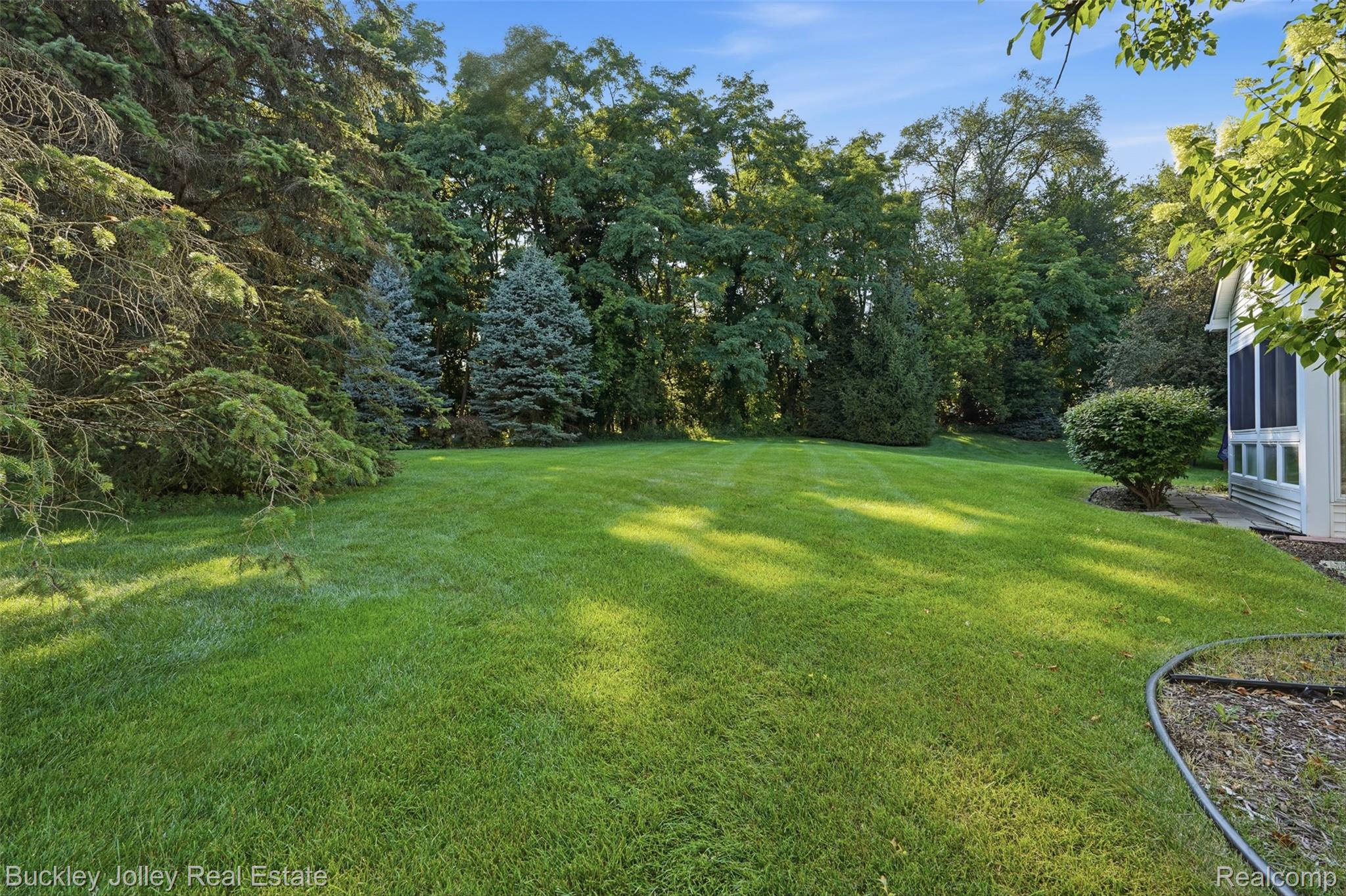 4784 New Haven Drive Property Photo 28