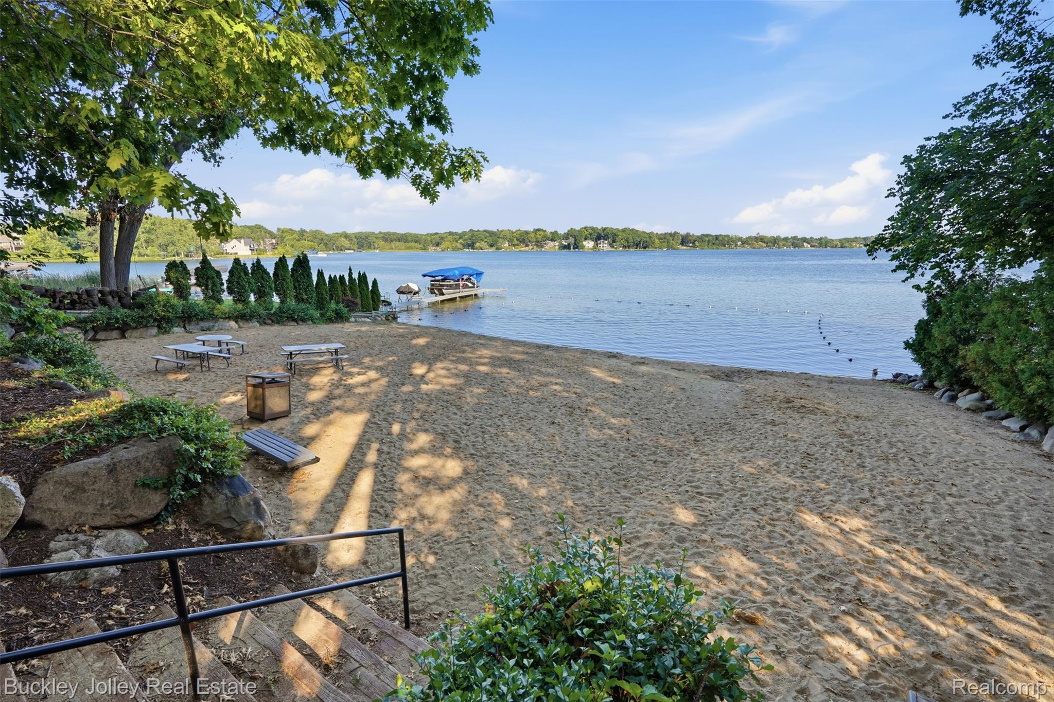 4784 New Haven Drive Property Photo 31