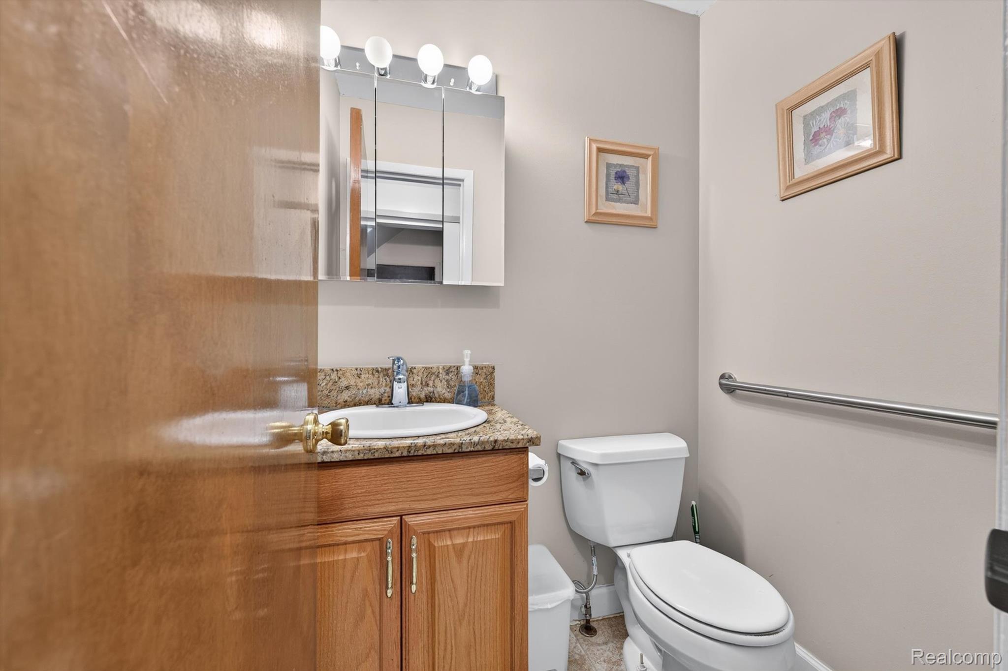 4910 Curtis Lane Property Photo 24