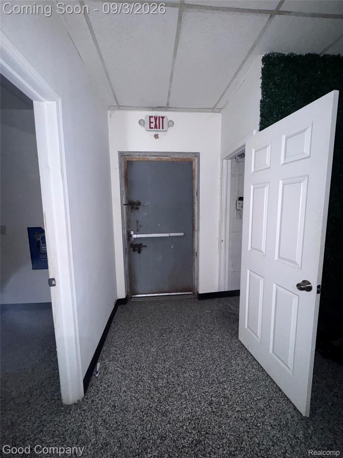 17190 Lahser Road Property Photo 10
