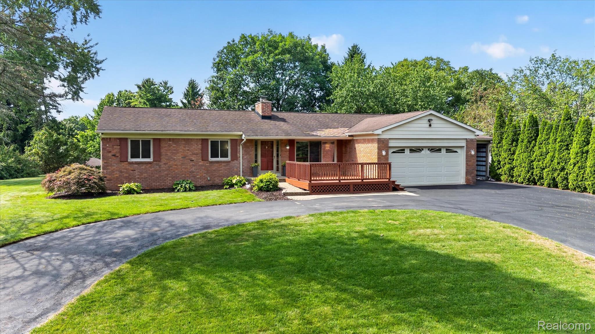 5517 Starwood Drive Property Photo 1