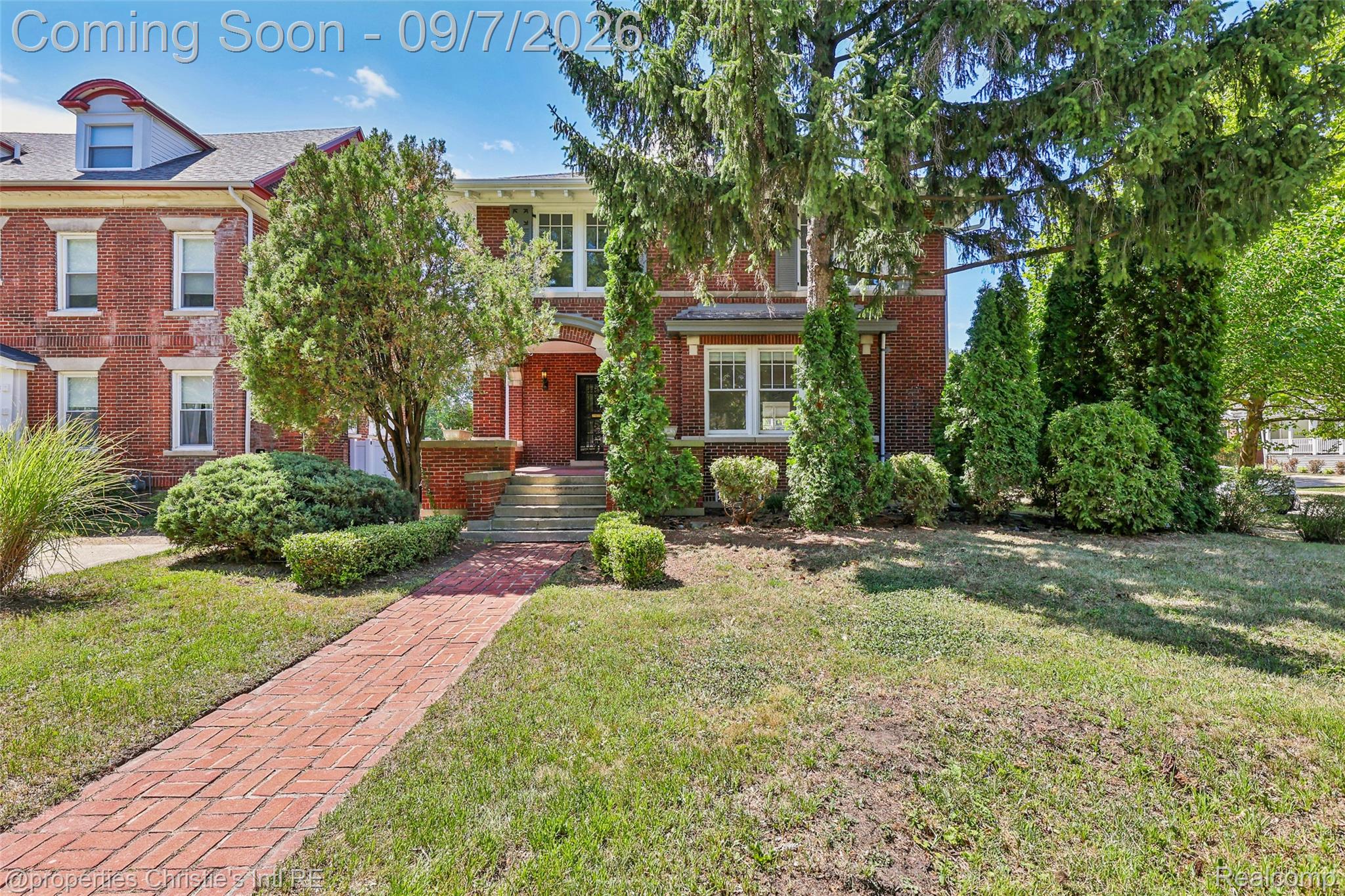 8177 La Salle Boulevard Property Photo 1