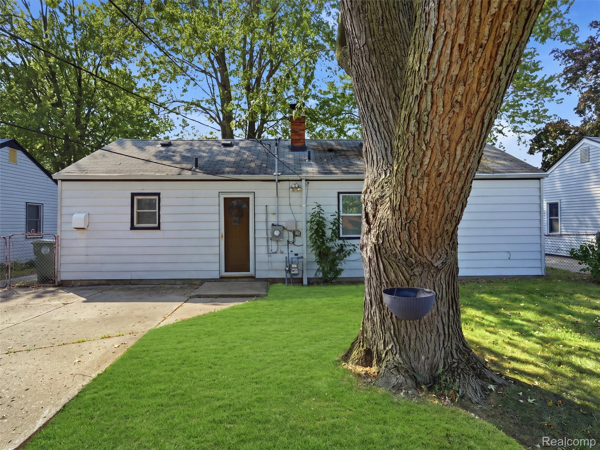 14921 Irene Street Property Photo 19