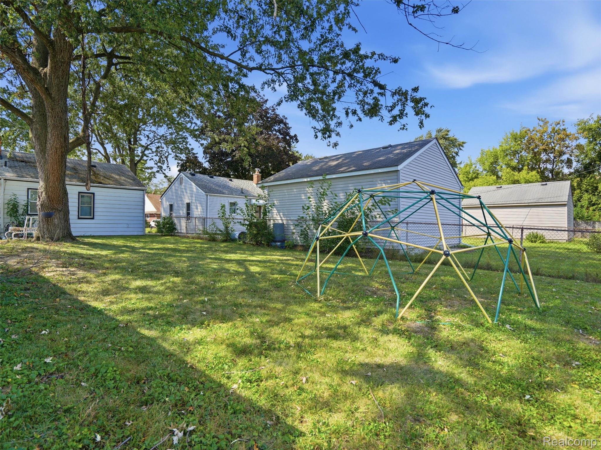 14921 Irene Street Property Photo 22
