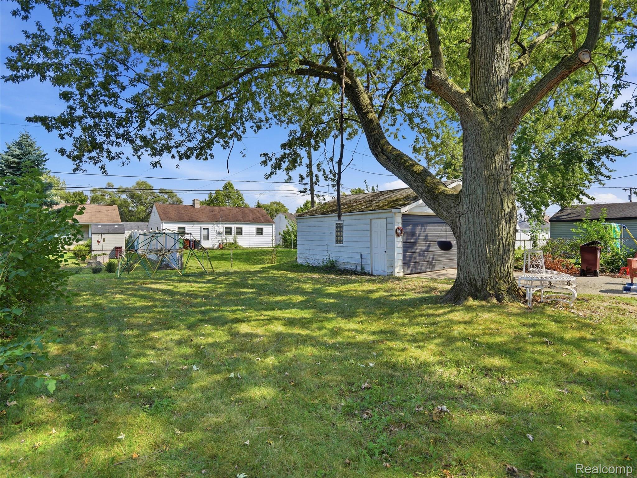 14921 Irene Street Property Photo 23