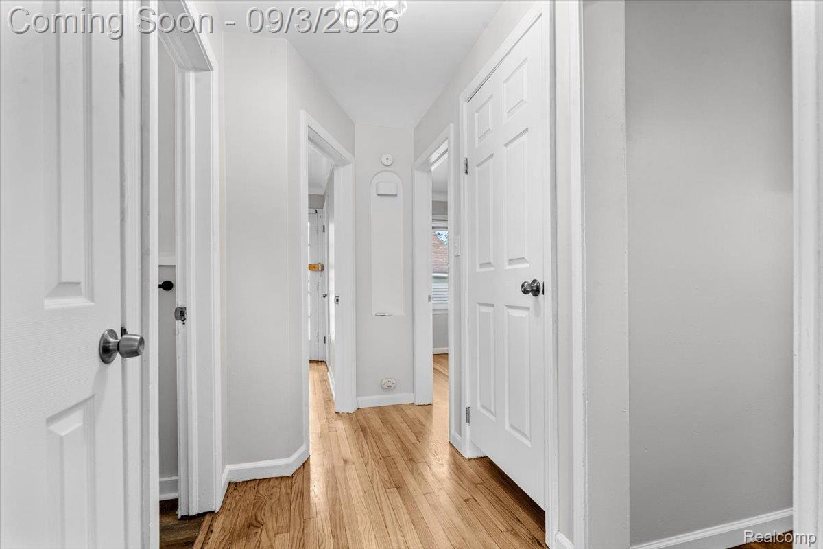 8550 W Outer Drive Property Photo 15