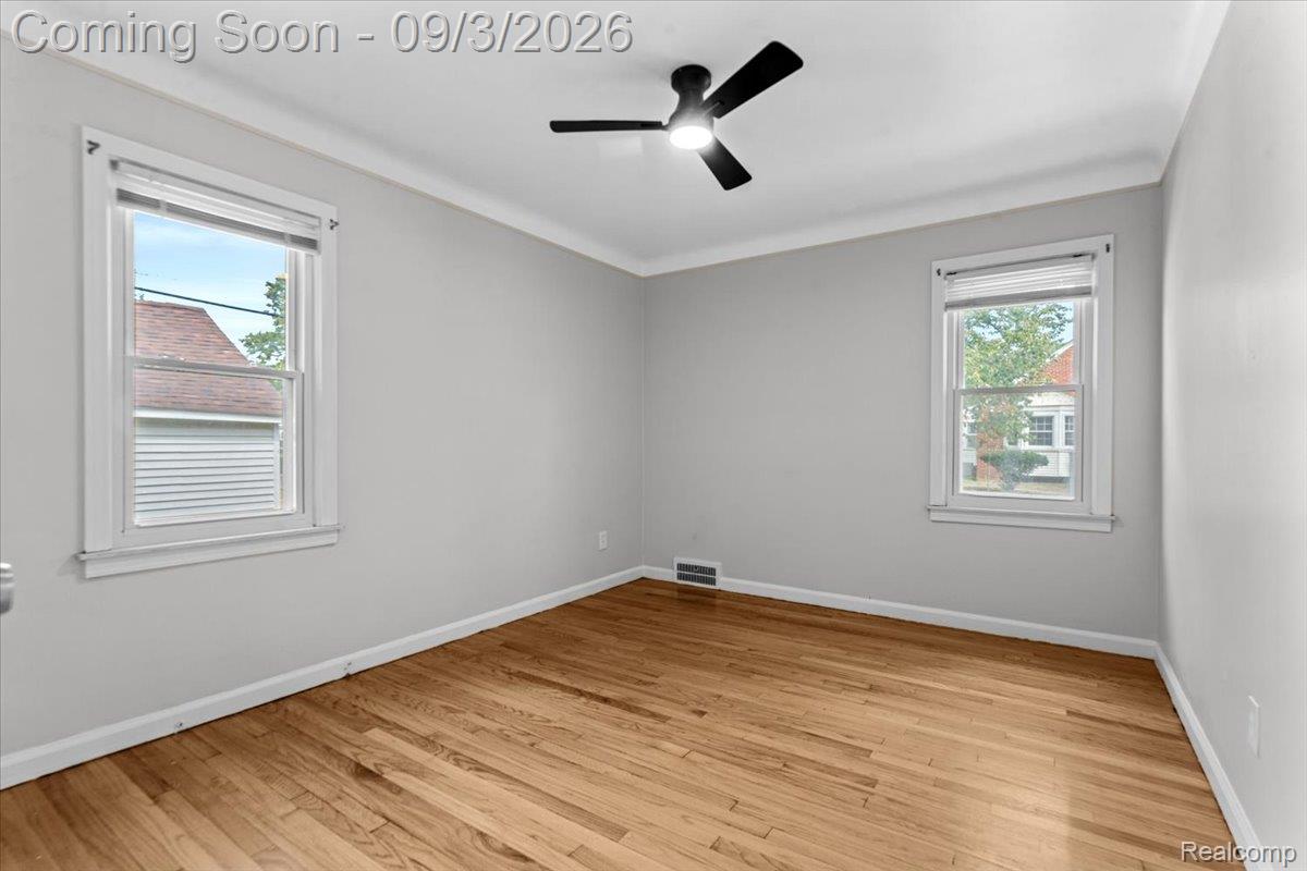 8550 W Outer Drive Property Photo 16