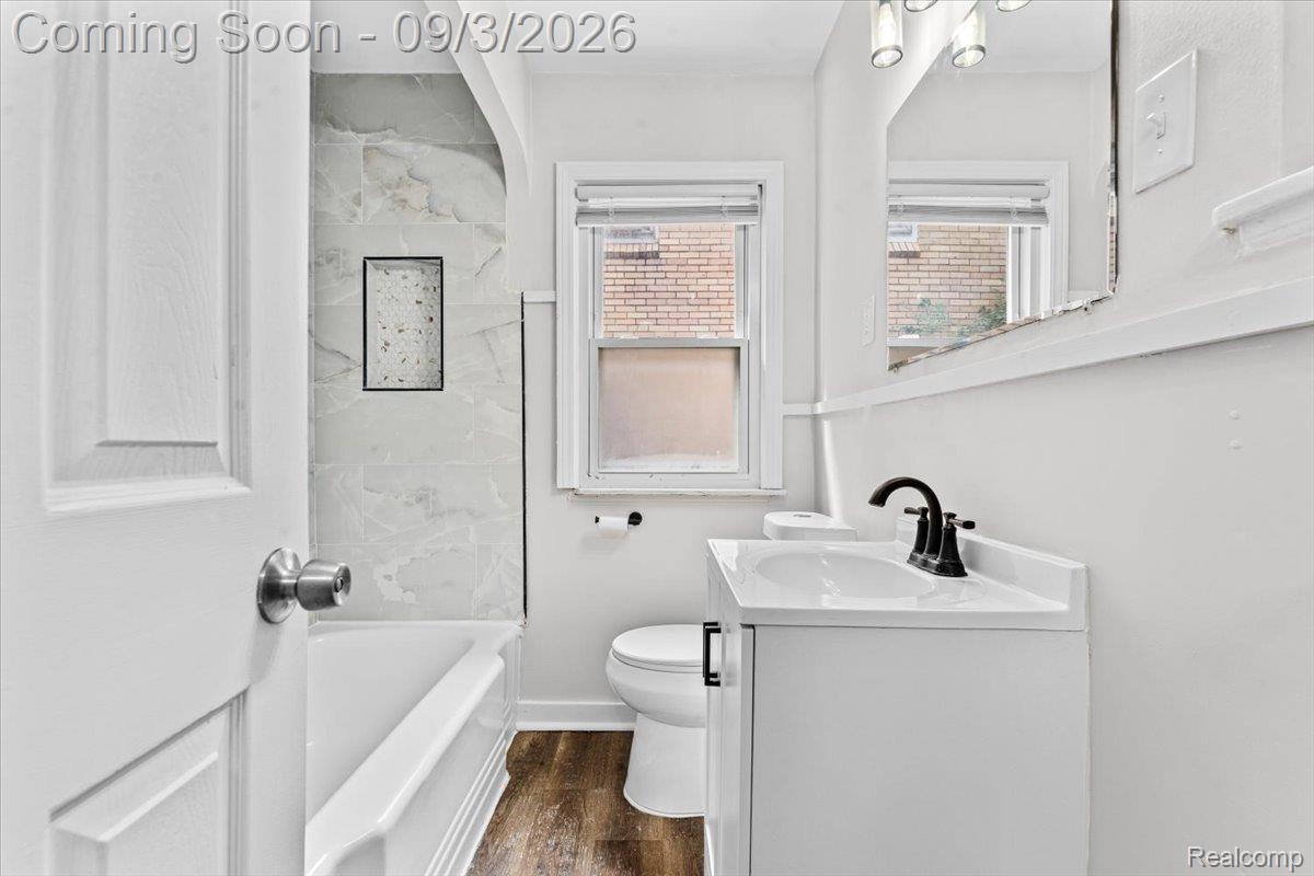8550 W Outer Drive Property Photo 20