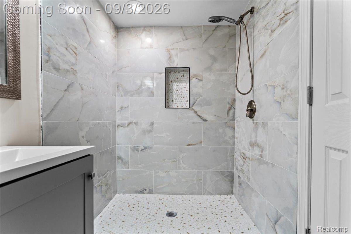8550 W Outer Drive Property Photo 27