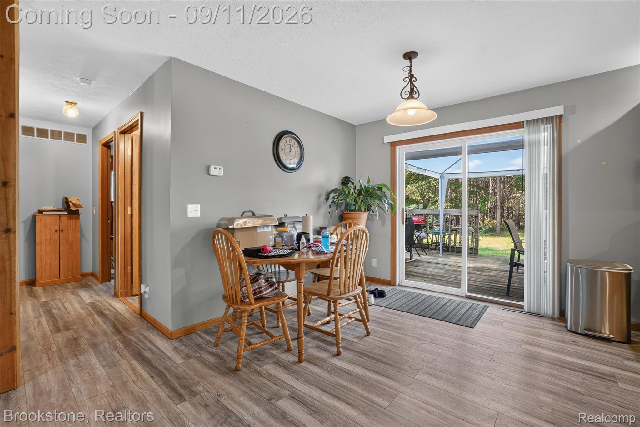 1812 S Steel Road Property Photo 9