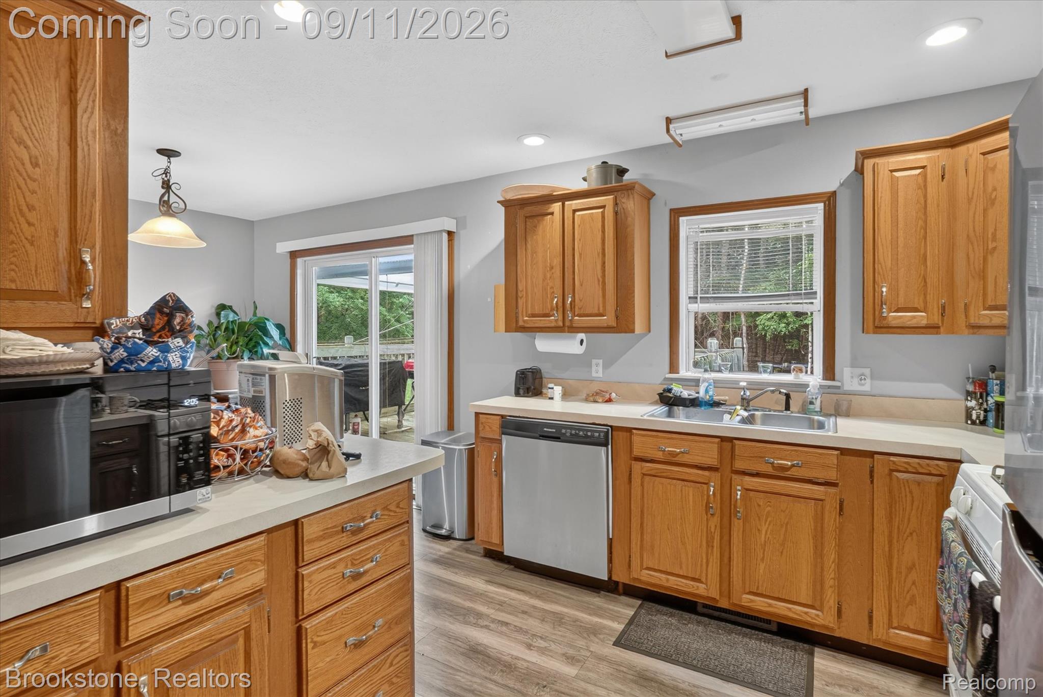 1812 S Steel Road Property Photo 11